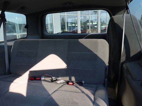 Used 2004 Ford Excursion XLT image 17