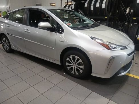 Used 2020 Toyota Prius XLE w/ Advanced Technology Package AWD/4WD image 1