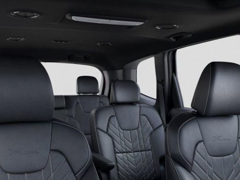 Used 2025 Kia Telluride AWD image 27