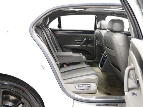 Used 2018 Bentley Flying Spur S W12 AWD/4WD image 77