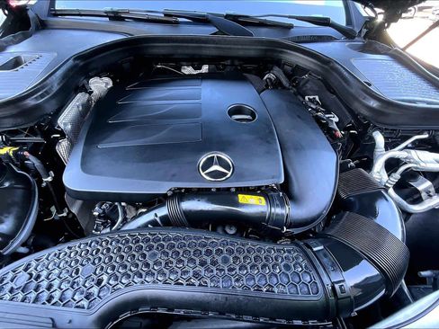 Used 2022 Mercedes-Benz GLC 300 image 31
