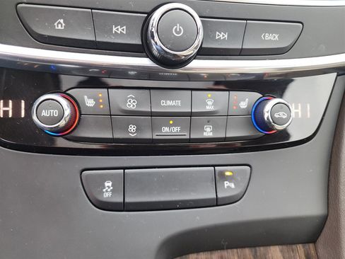 Used 2018 Buick LaCrosse Essence w/ Sun and Shade Package image 29