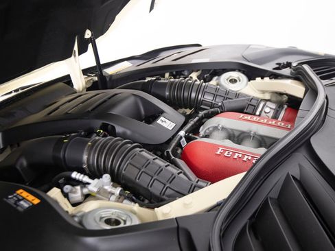 Used 2025 Ferrari Purosangue AWD/4WD image 51