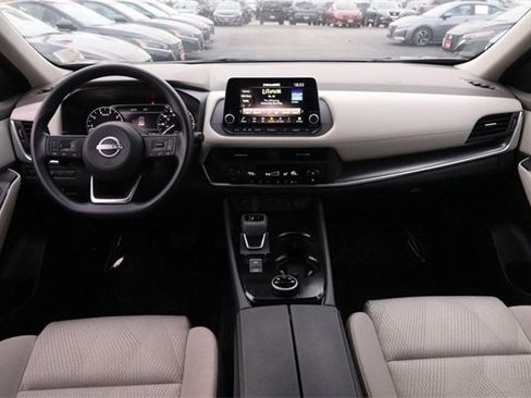 Certified 2024 Nissan Rogue SV image 21