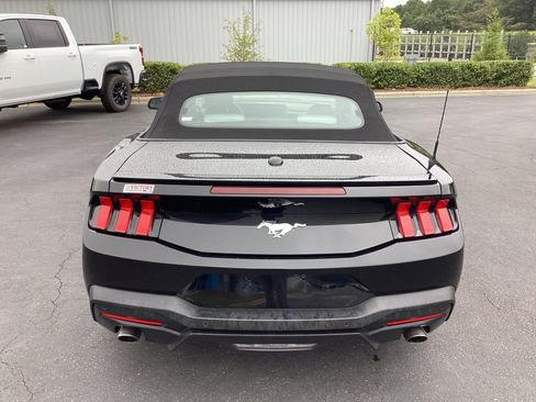 Used 2024 Ford Mustang Premium image 9