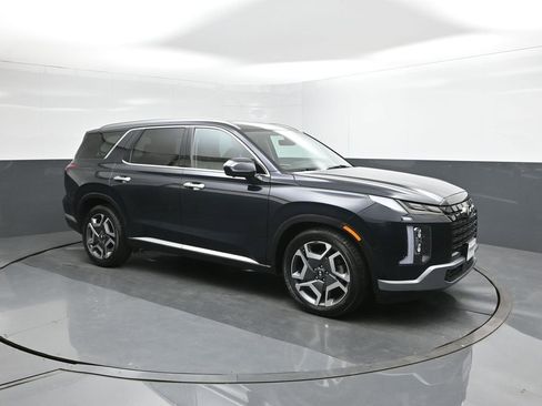 Used 2024 Hyundai Palisade SEL w/ Premium Package image 17