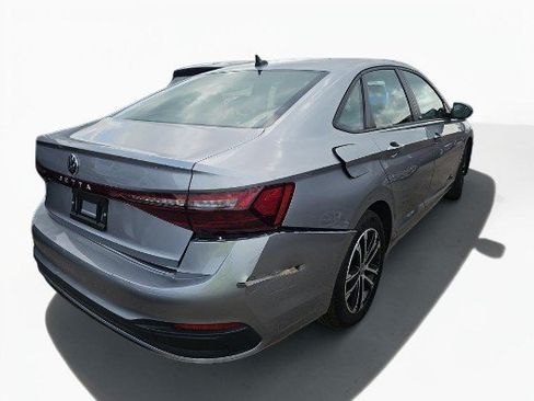 Used 2025 Volkswagen Jetta Sport FWD image 5