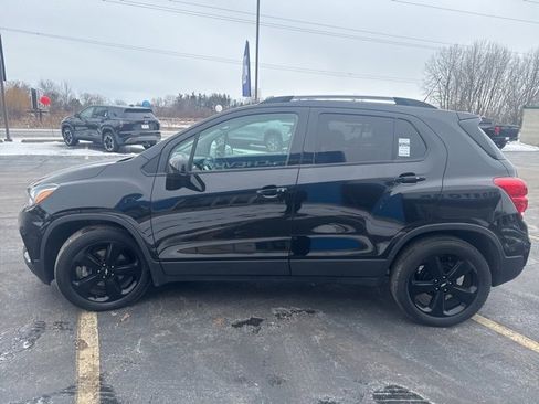 Used 2018 Chevrolet Trax Premier w/ Midnight Edition image 6