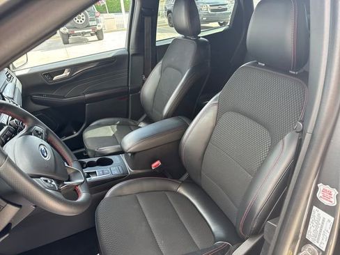 Used 2025 Ford Escape ST-Line image 9