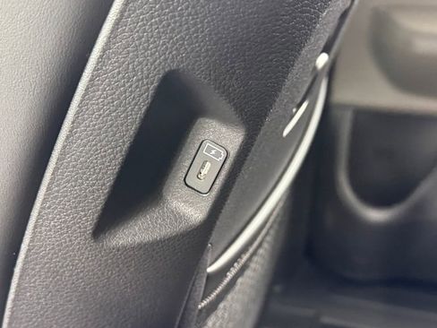 New 2026 Kia Carnival FWD image 37