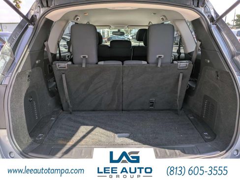 Used 2019 Nissan Pathfinder SV AWD/4WD image 12