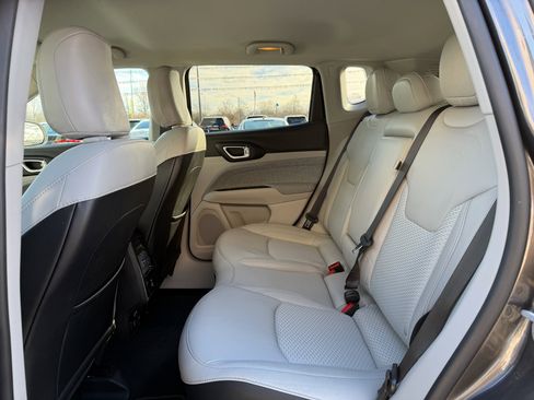 Used 2022 Jeep Compass Latitude w/ Convenience Group image 17