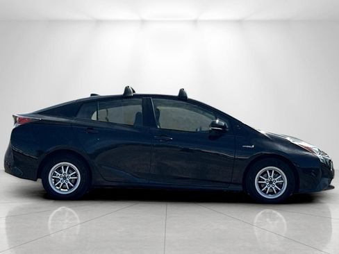 Used 2017 Toyota Prius Two w/ Prius Two Safety Plus Package image 2