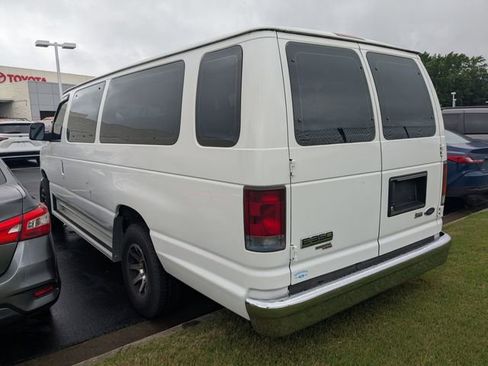 Used 2011 Ford E-350 and Econoline 350 XLT RWD image 4