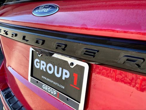 Used 2025 Ford Explorer ST-Line w/ Premium Package RWD image 10
