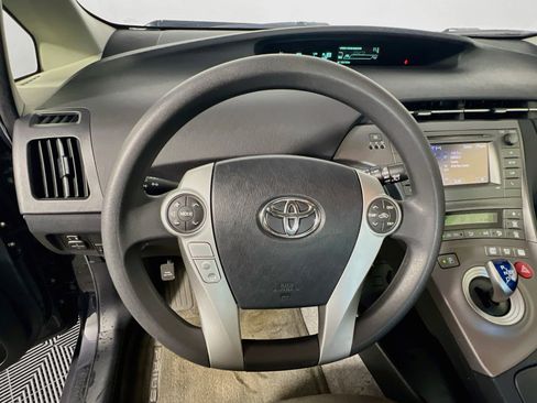 Used 2015 Toyota Prius Two FWD image 17