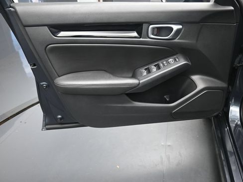 Used 2023 Honda Civic EX-L image 42