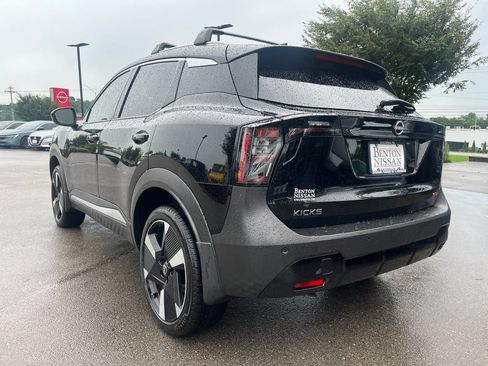 Certified 2026 Nissan Kicks SR FWD image 2