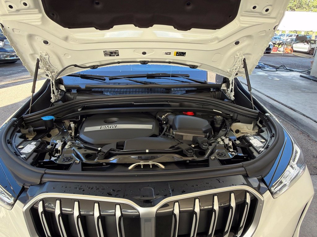 Used 2026 BMW X1 xDrive28i AWD/4WD image 12