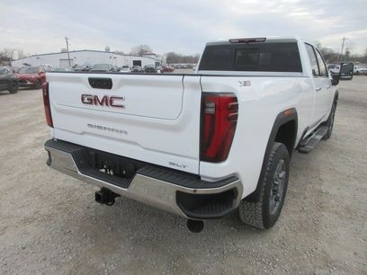 New 2026 GMC Sierra 3500 SLT w/ SLT Premium Package