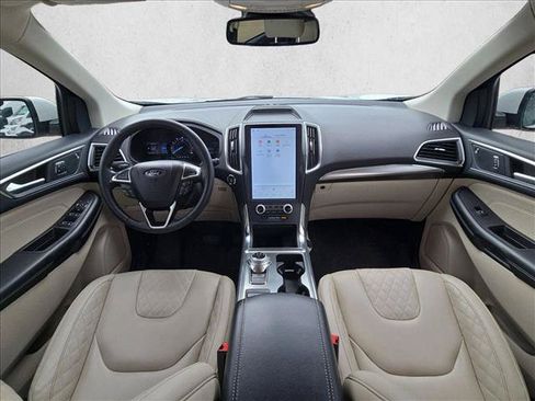 Used 2023 Ford Edge Titanium AWD/4WD image 16