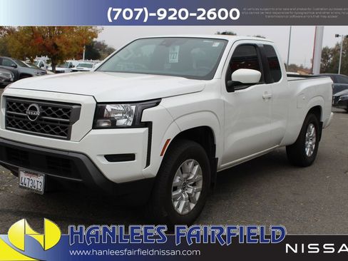 Used 2023 Nissan Frontier SV w/ Tow Package image 3
