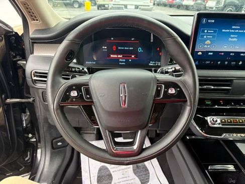 Used 2025 Lincoln Corsair Grand Touring w/ Equipment Group 301A AWD/4WD image 17