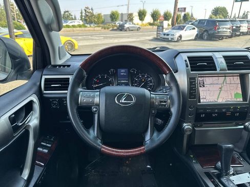 Used 2012 Lexus GX 460 w/ Convenience Pkg AWD/4WD image 23