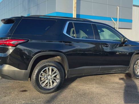 Certified 2023 Chevrolet Traverse LT image 2