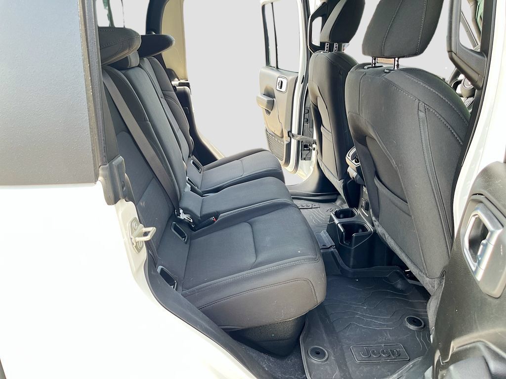 Used 2023 Jeep Gladiator Sport AWD/4WD image 27