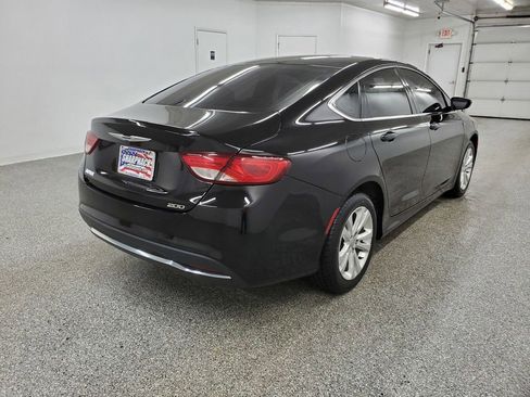Used 2015 Chrysler 200 Limited image 4