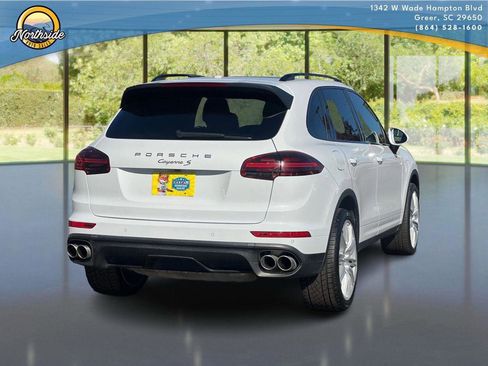 Used 2017 Porsche Cayenne S image 7