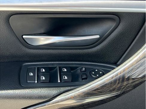 Used 2017 BMW 330i xDrive Wagon image 16