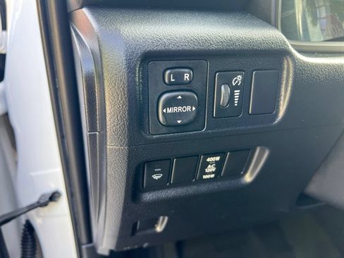 Used 2019 Toyota 4Runner TRD Off-Road AWD/4WD image 30