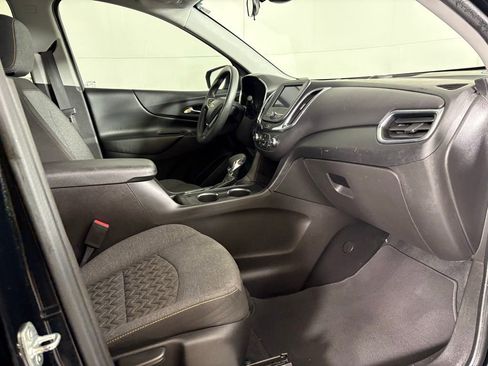 Used 2023 Chevrolet Equinox LT image 17