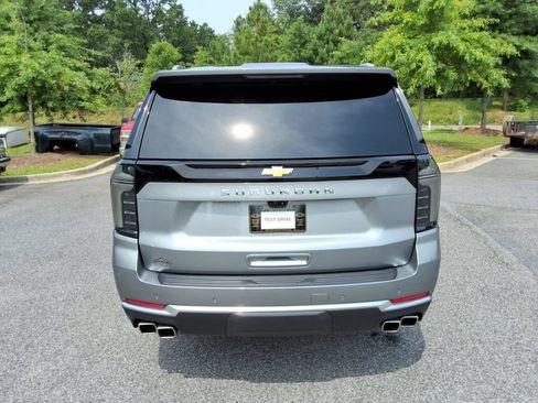 Certified 2026 Chevrolet Suburban High Country AWD/4WD image 6