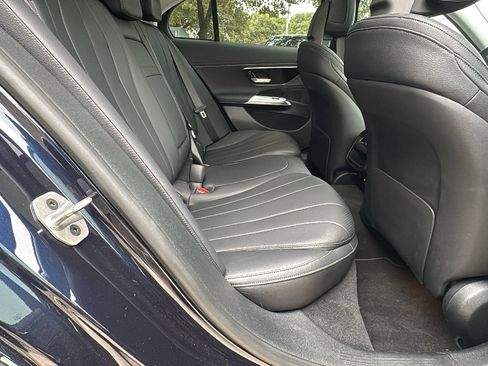 Used 2024 Mercedes-Benz E 350 4MATIC Sedan image 24