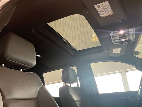 Used 2024 GMC Sierra 1500 SLT w/ SLT Premium Plus Package image 22