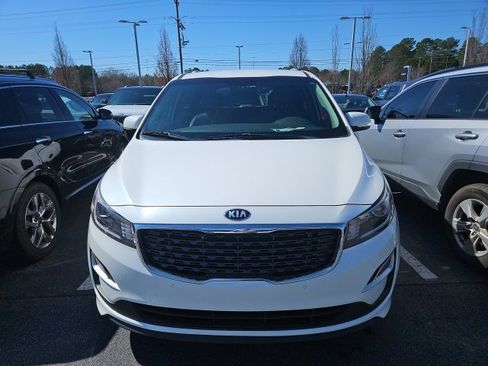 Used 2019 Kia Sedona EX image 2