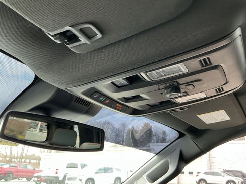 Certified 2025 GMC Yukon AT4 image 10