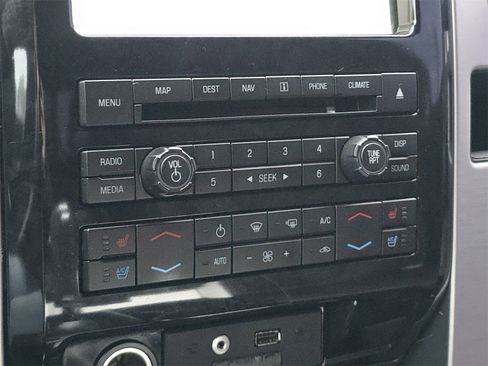 Used 2012 Ford F150 Platinum image 27