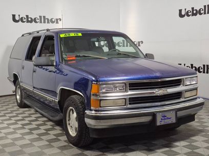 Used 1999 Chevrolet Suburban 2WD w/ Preferred Equipment Group 3