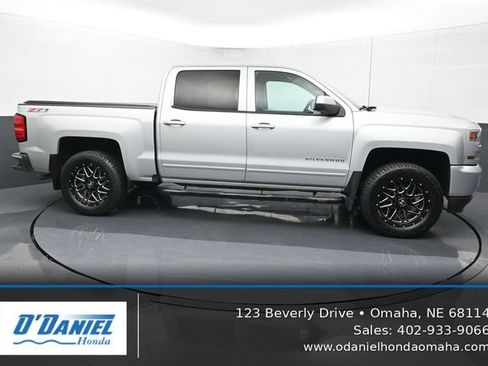 Used 2016 Chevrolet Silverado 1500 LT w/ All Star Edition AWD/4WD image 7