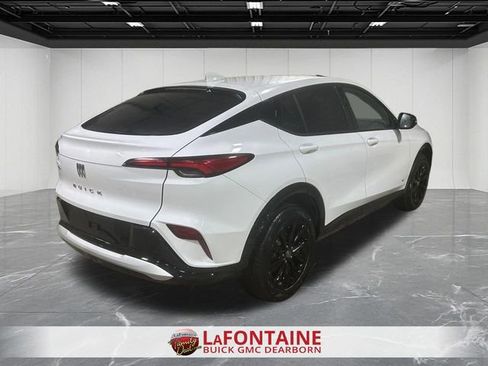 Used 2025 Buick Envista Sport Touring image 5