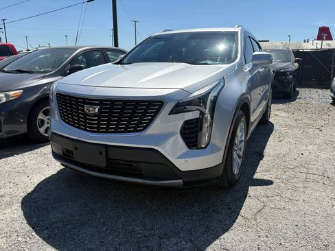 Used 2019 Cadillac XT4 Premium Luxury w/ Enhanced Visibility Package image 3
