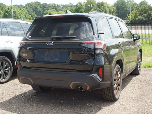 Used 2025 Subaru Forester Sport w/ Popular Package #2 AWD/4WD image 5