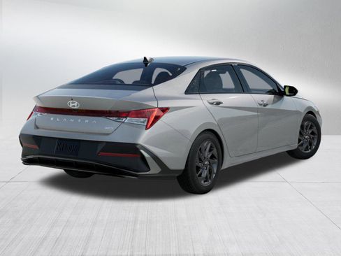 New 2026 Hyundai Elantra Blue image 4