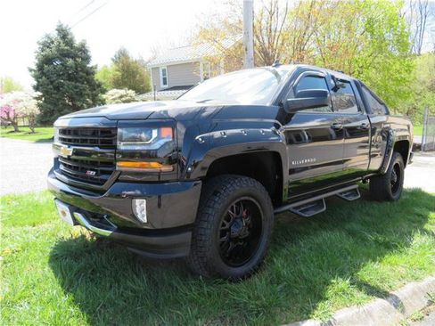 Used 2017 Chevrolet Silverado 1500 LT w/ All Star Edition image 19