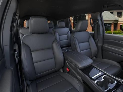 New 2026 Chevrolet Traverse LT w/ Driver Confidence Package FWD image 16
