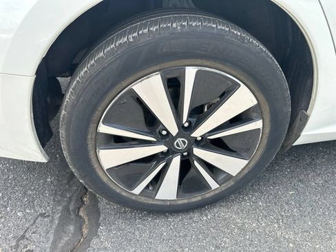 Used 2022 Nissan Altima 2.5 SV AWD/4WD image 19